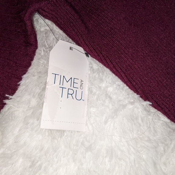 Nwt Time and Tru v-neck sweater - Picture 12 of 16